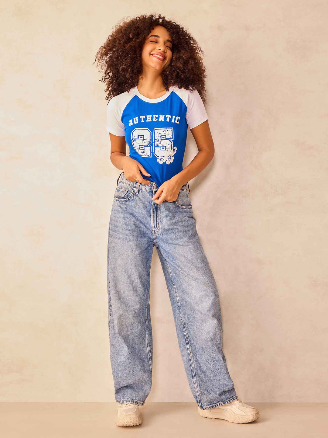 Blue Raglan Cropped Top With Graphic Print