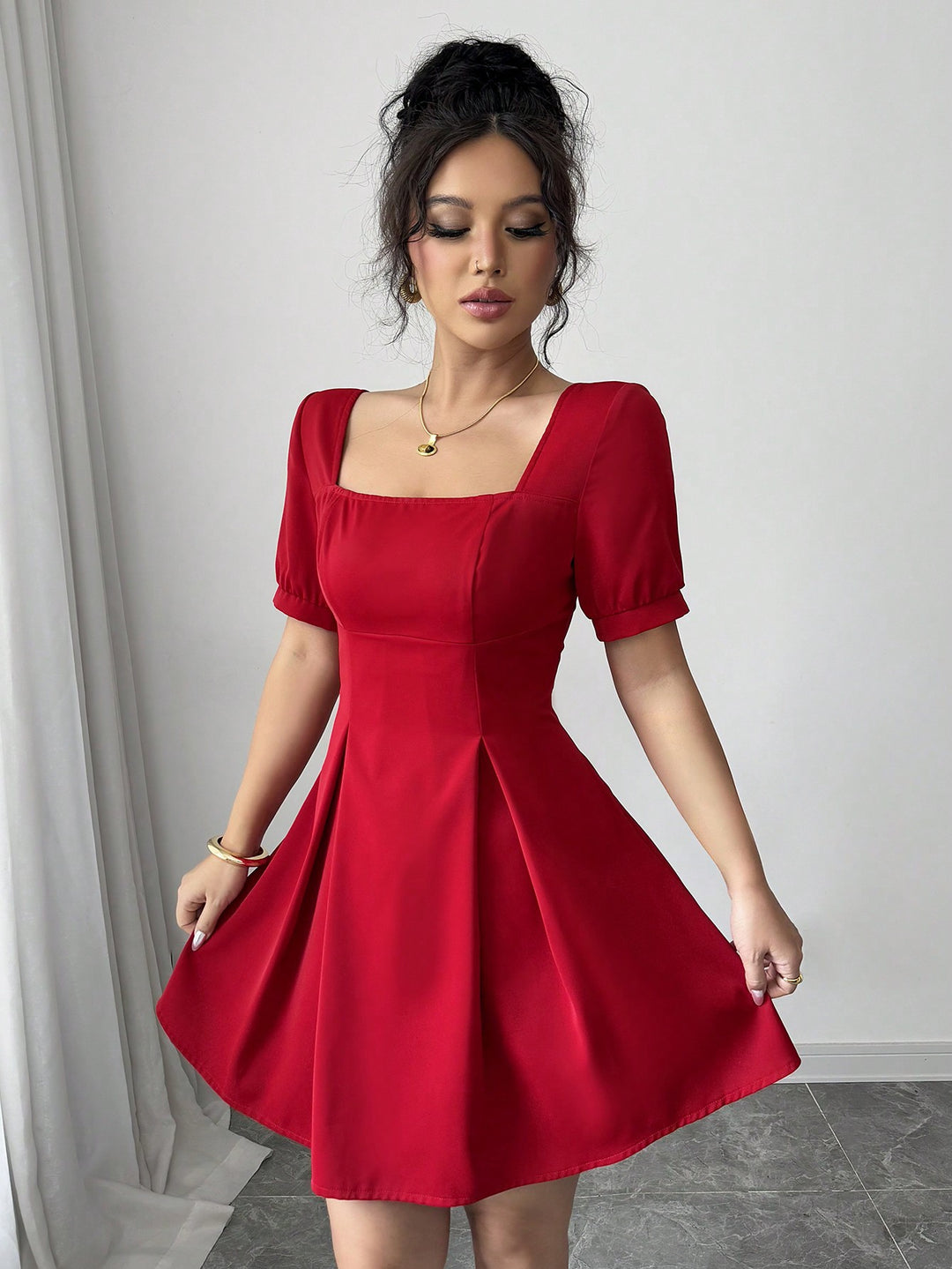 Red Short Sleeve Pleated Dress