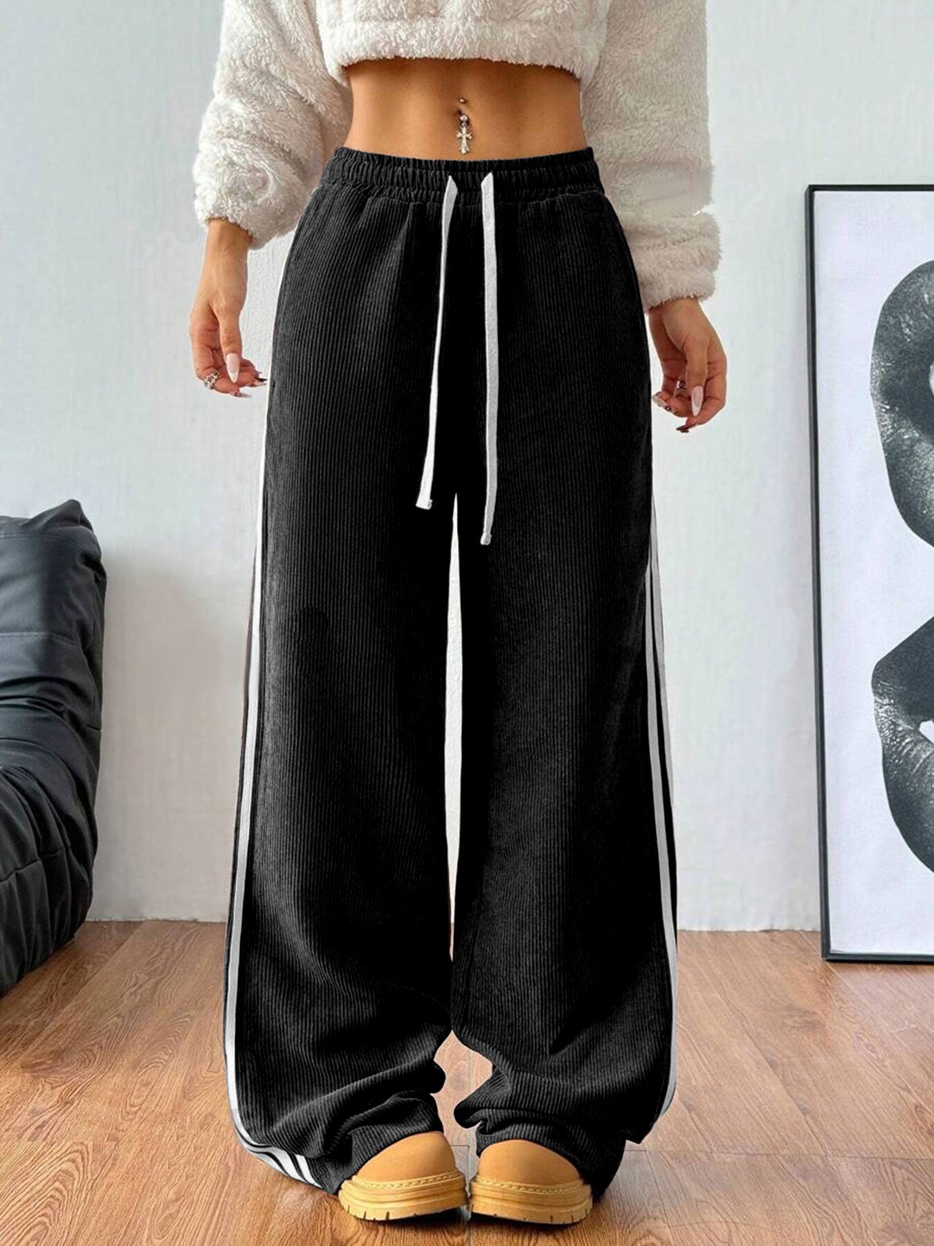 Black Varsity Side Stripe Sweatpants