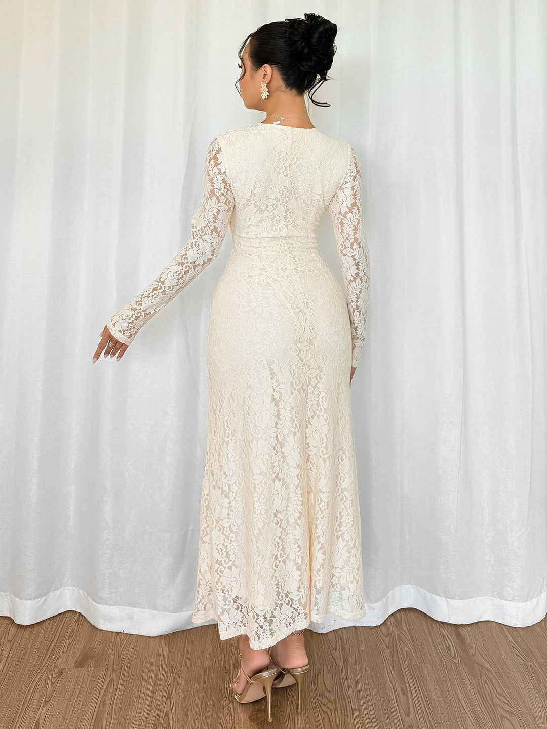 Off White Full Sleeve Textured Dress