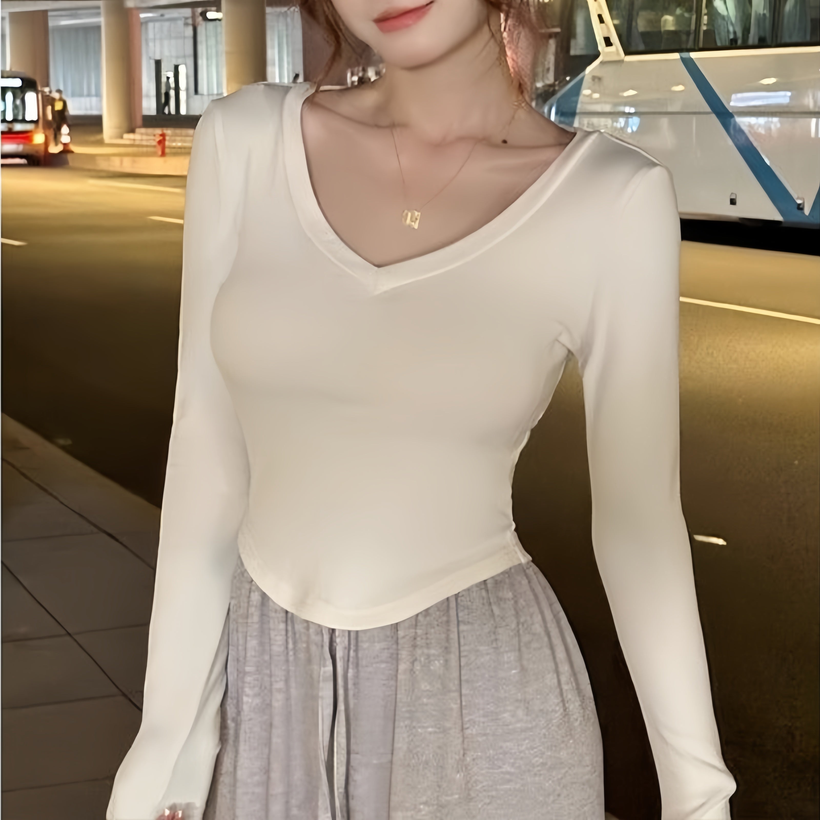 White V Neck Fitted Apple Hem Top