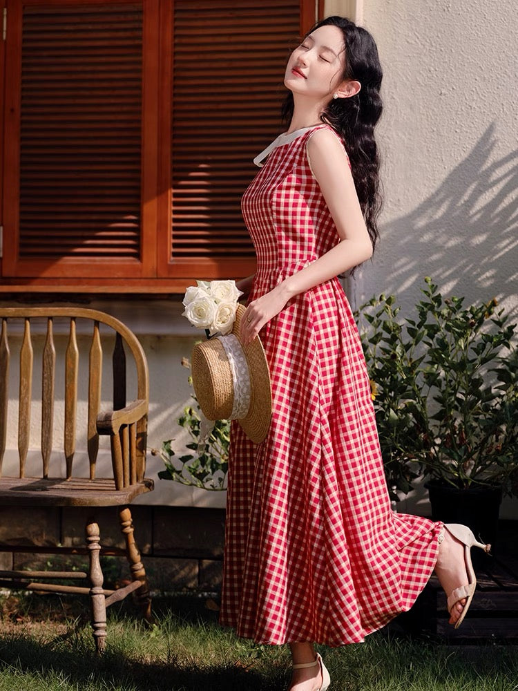 Red Sleeveless Crew Neck Dress