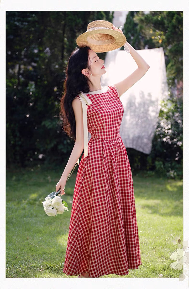 Red Sleeveless Crew Neck Dress