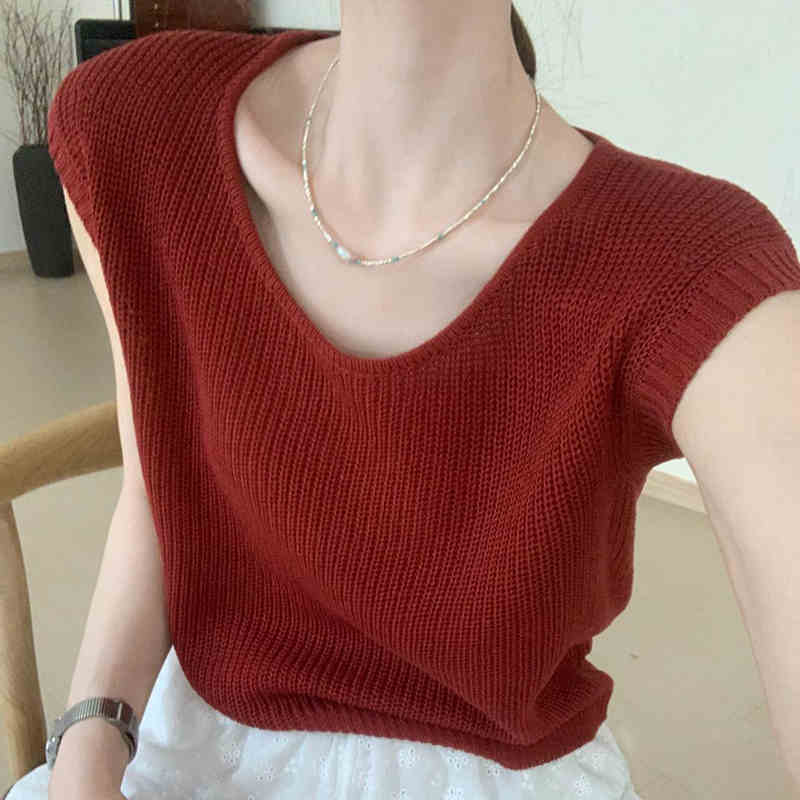 Maroon Cap Sleeves Round Neck Relaxed Tops