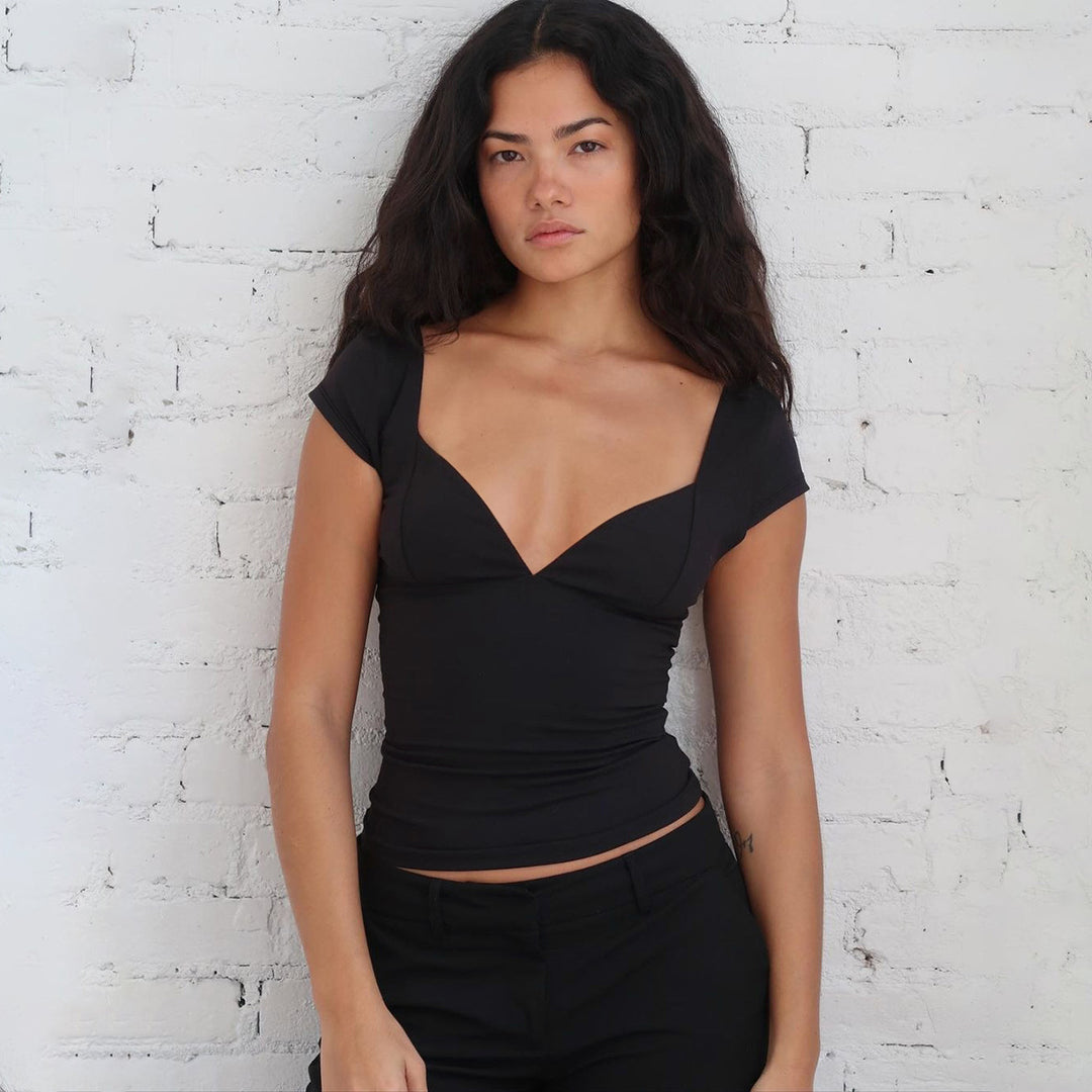 Black Sweetheart Halfsleeve Top