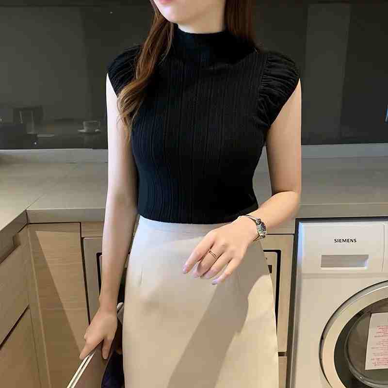 Black Rib Puff Sleeve Top
