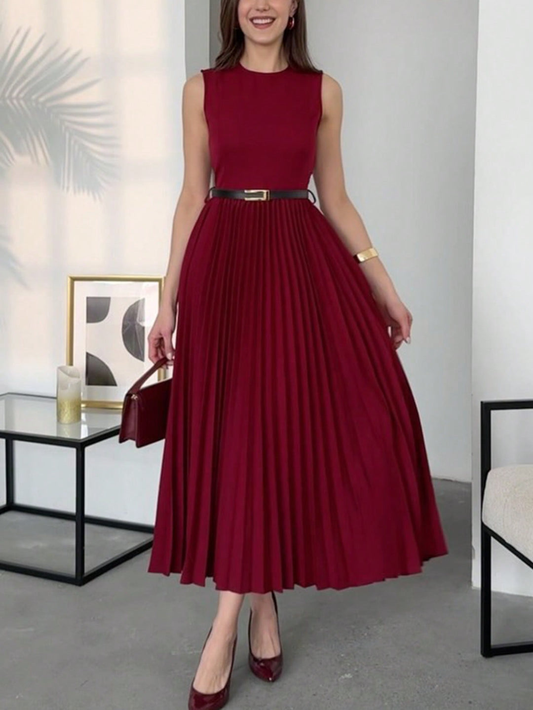 Wine Sleeveless Crew Neck Pleated Dress