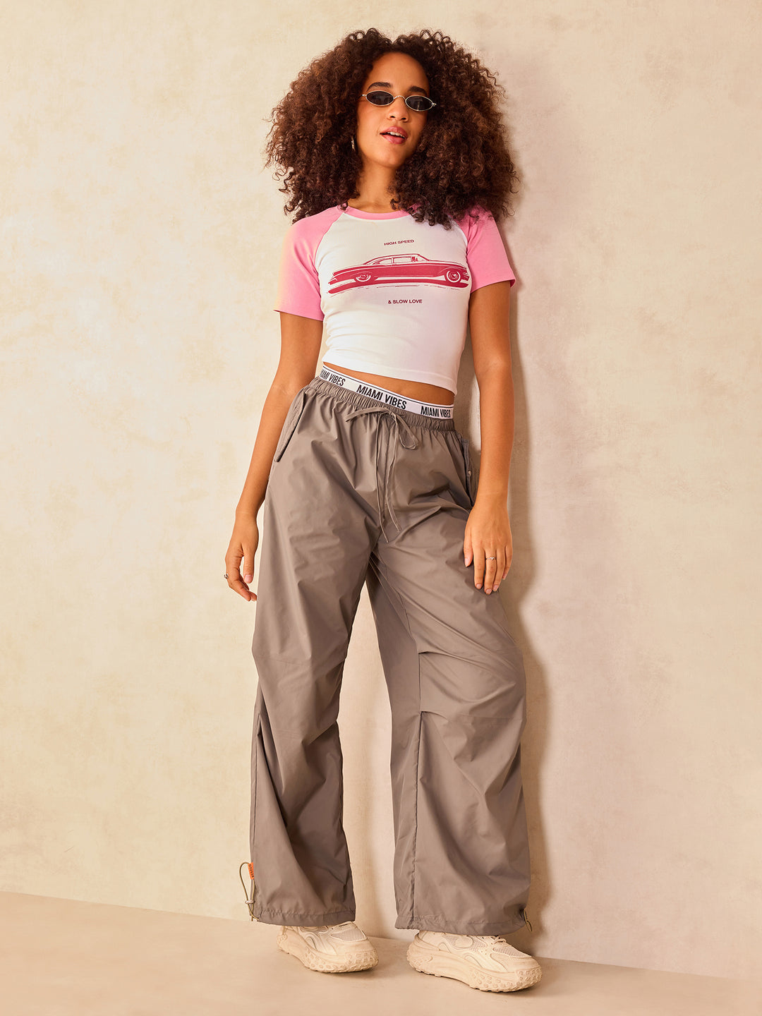 White Raglan Cropped Top With Graphic Print