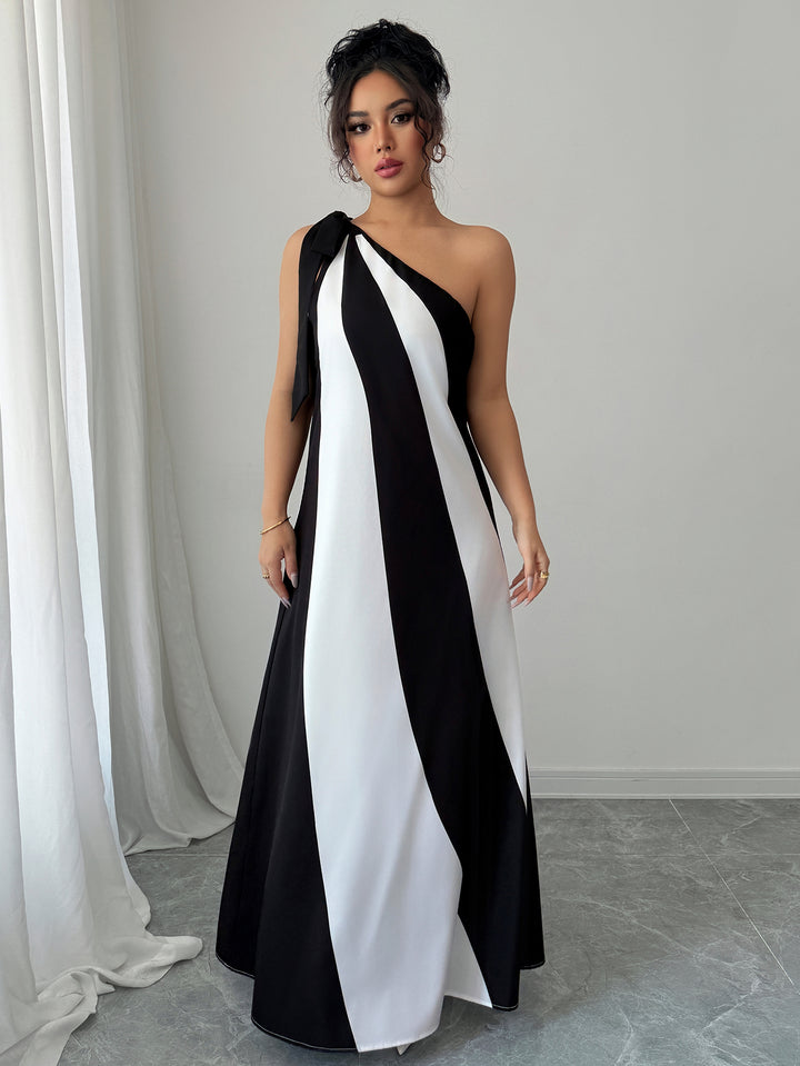 White One-Off Shoulder Contrast Maxi Dress