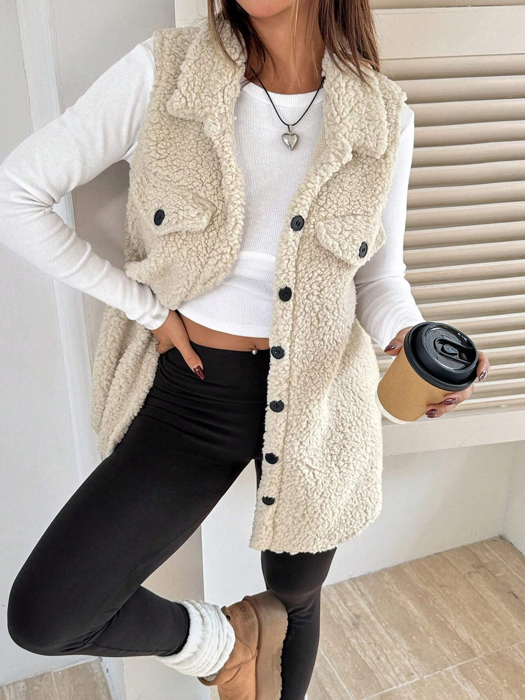 Off-white Sleeveless Front Buttoned Fur Jackets