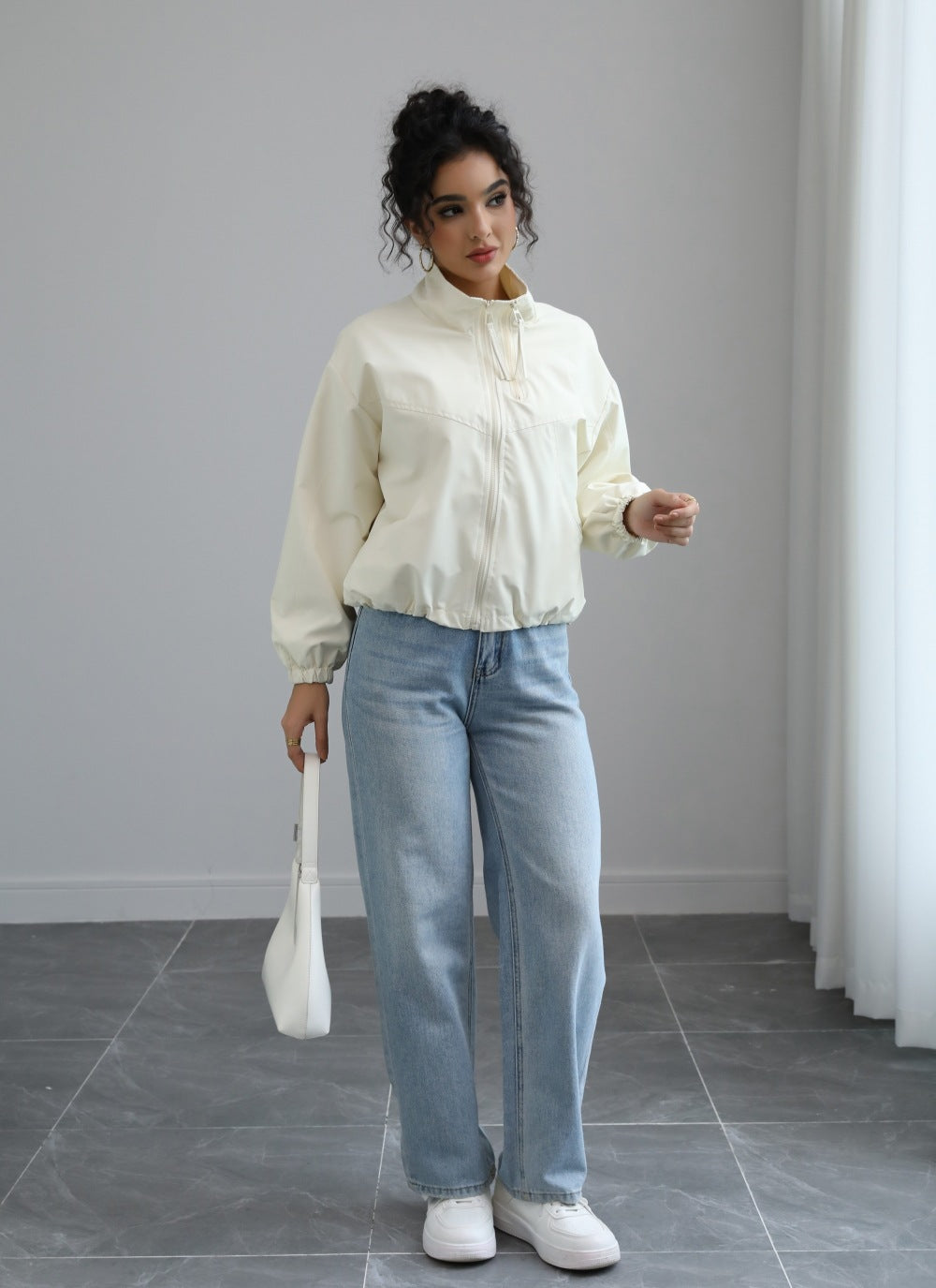 Off-white Solid Cuffed Jacket