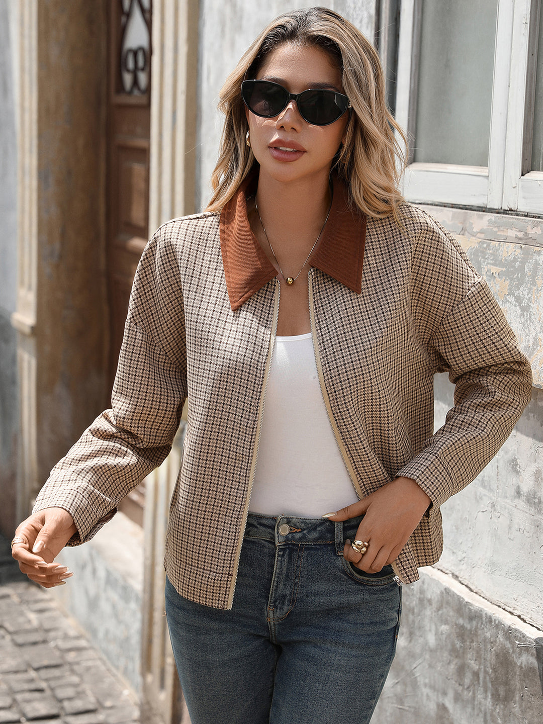 Beige Contrast Collar Zip-Up Jacket